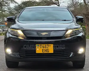 Toyota Harrier 2.0 2017 Black