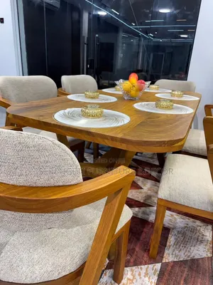 Classic Designed Dinning Table
