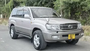 Toyota Land Cruiser 2000 Silver