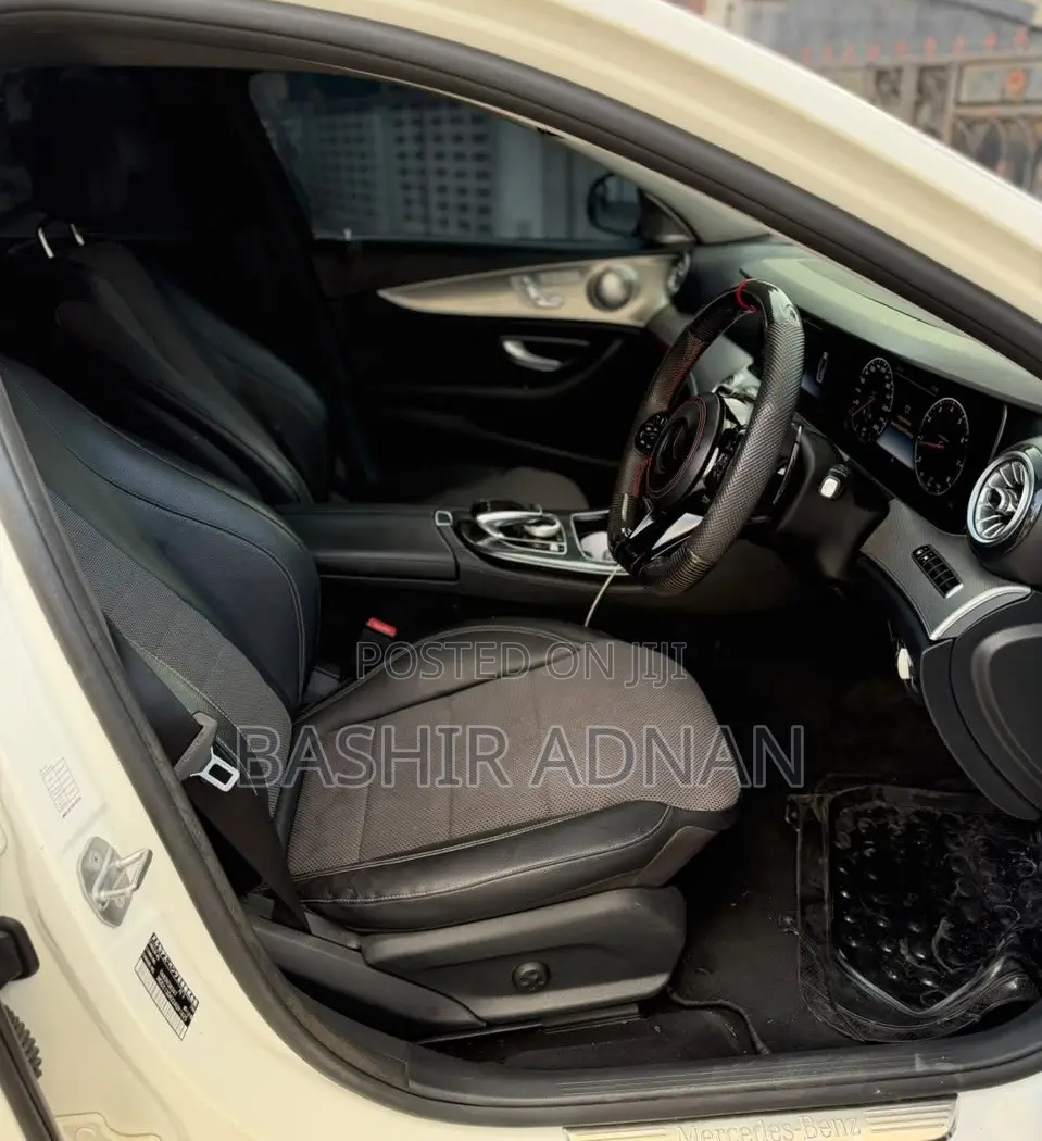 Mercedes-Benz E200 2017 Pearl