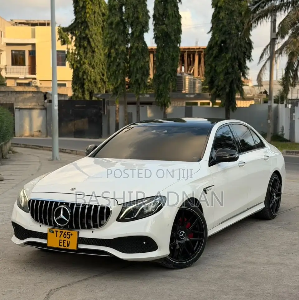Mercedes-Benz E200 2017 Pearl