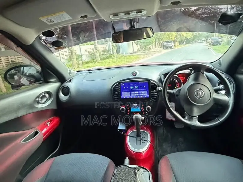 Nissan Juke 2011 Red