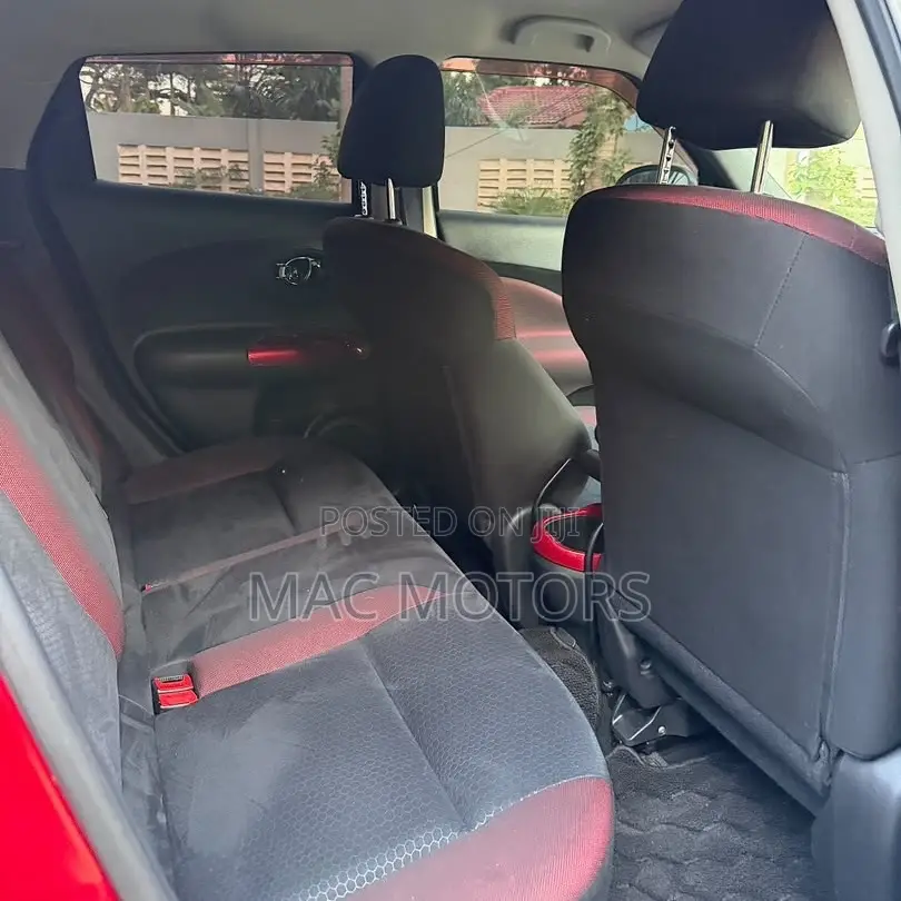 Nissan Juke 2011 Red