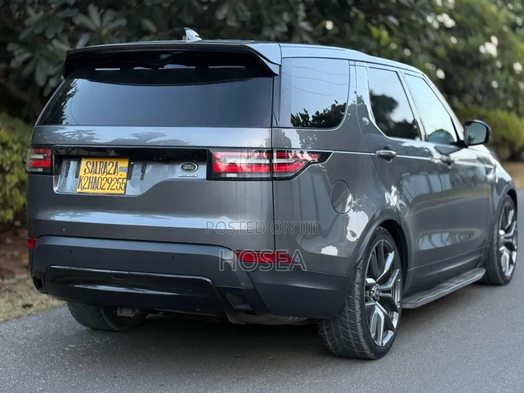 Land Rover Discovery 2018 Gray