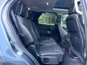 Land Rover Discovery 2018 Gray