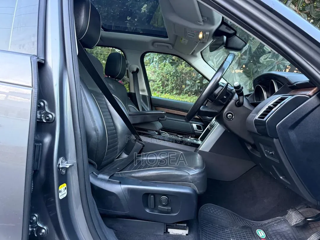 Land Rover Discovery 2018 Gray