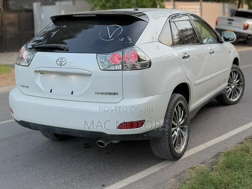Toyota Harrier 2007 White