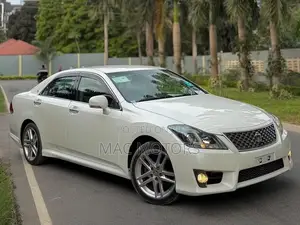 Toyota Crown 2010 Pearl