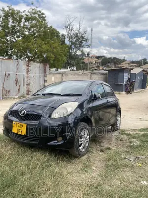 Toyota Vitz 2008 Black