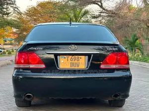 Toyota Crown Royale 2005 Black