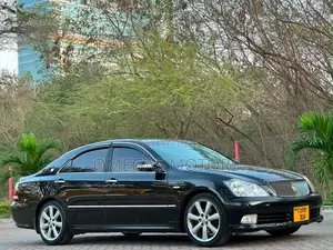 Toyota Crown Royale 2005 Black