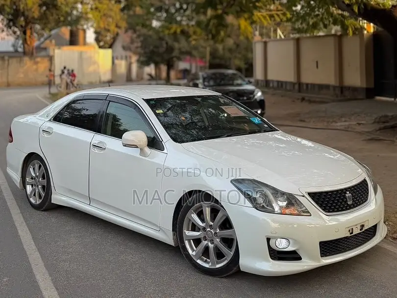 Toyota Crown 2009 Pearl