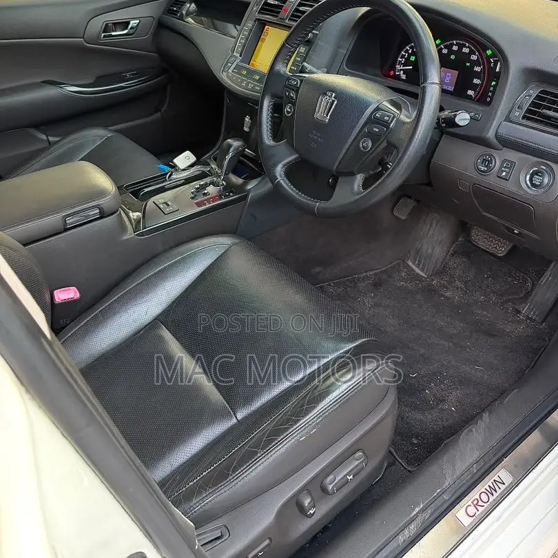 Toyota Crown 2009 Pearl