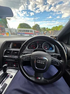 Audi Q7 2011 Black