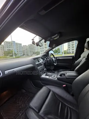 Audi Q7 2011 Black