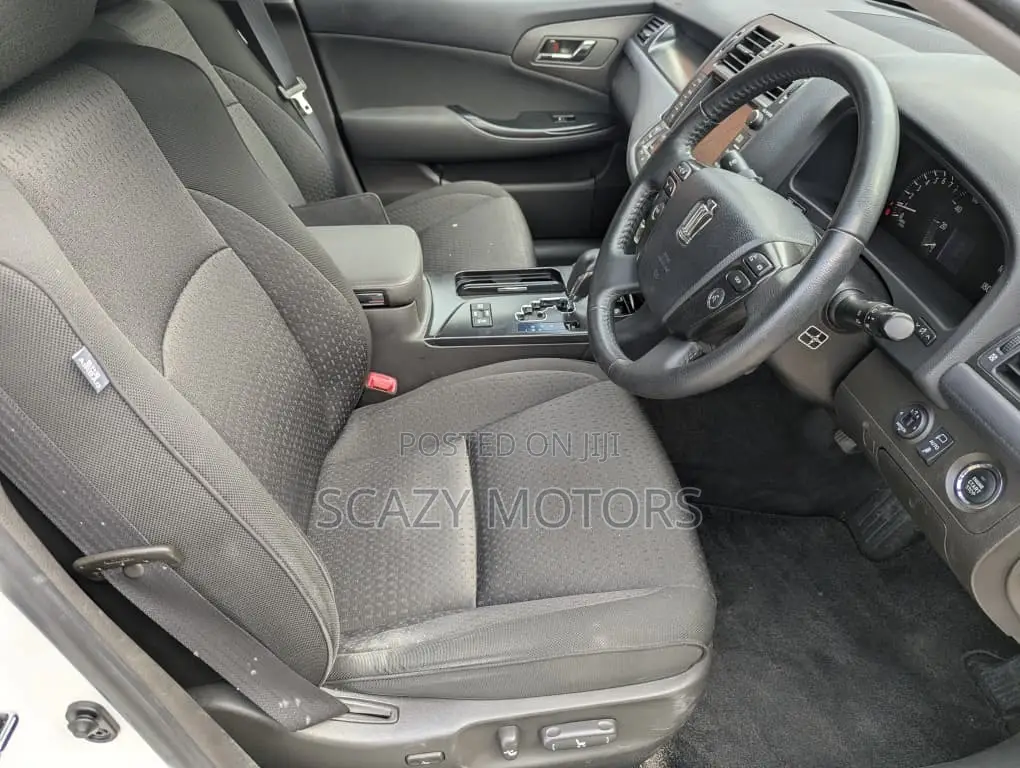 Toyota Crown 2008 White