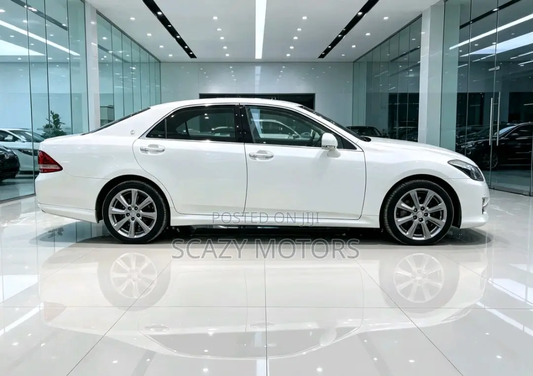 Toyota Crown 2008 White