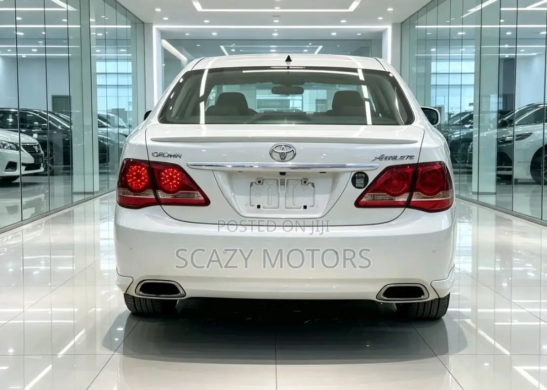 Toyota Crown 2008 White