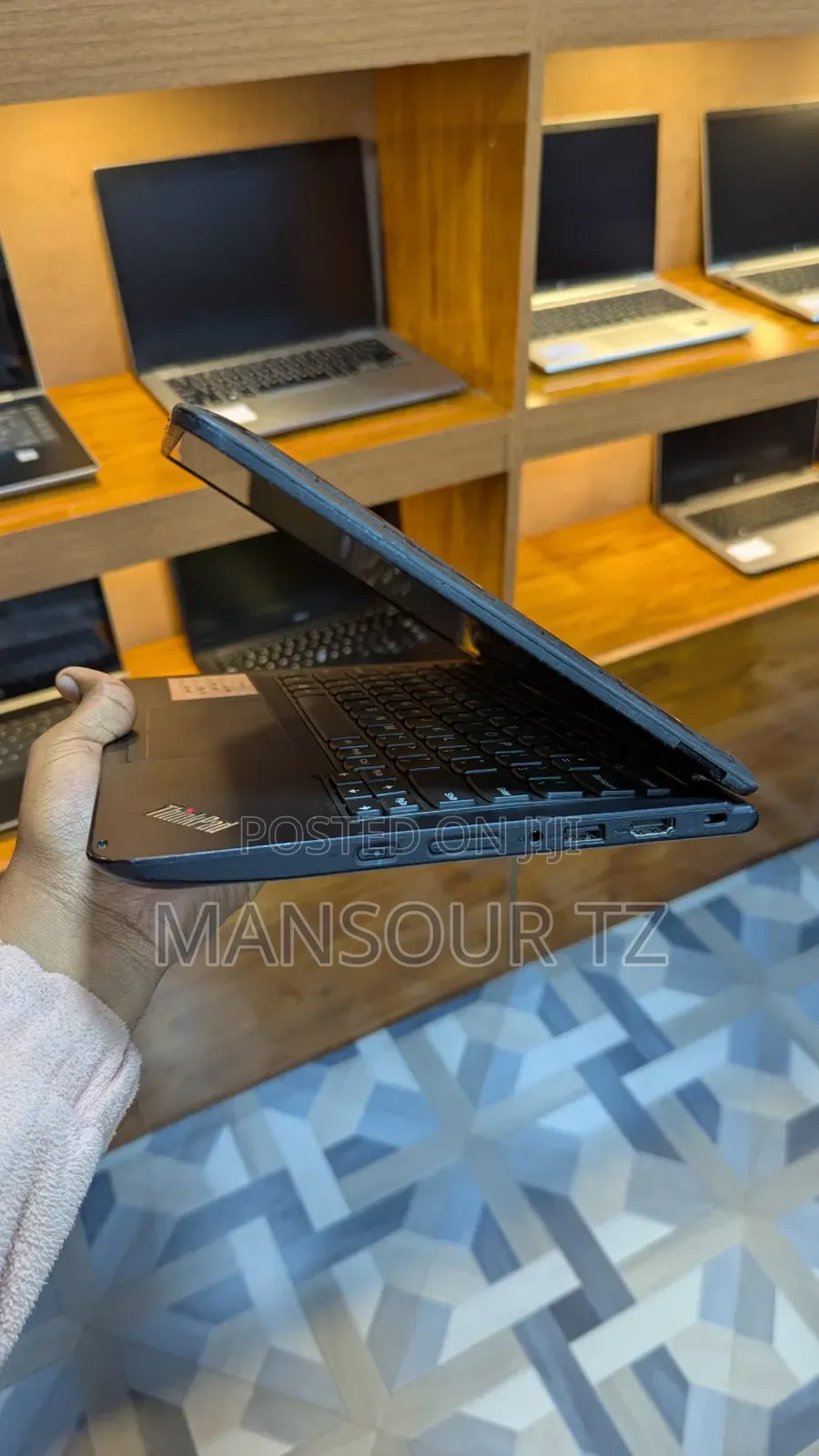 New Laptop Lenovo Yoga 11e 8GB Intel Core i3 SSD 128GB