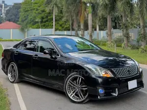Toyota Crown 2010 Black