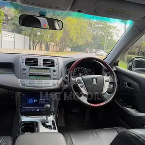 Toyota Crown 2010 Black