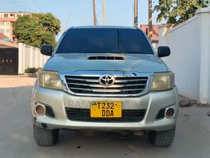 Toyota Hilux 2004 Silver
