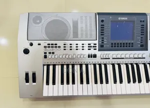 Yamaha PSR S700
