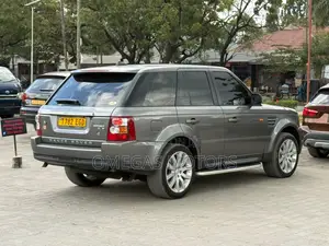 Land Rover Range Rover Sport HSE 4x4 (4.4L 8cyl 6A) 2007 Gray