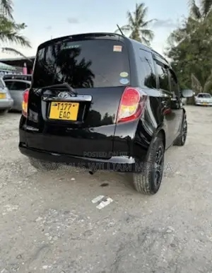 Toyota Ractis 2012 Black