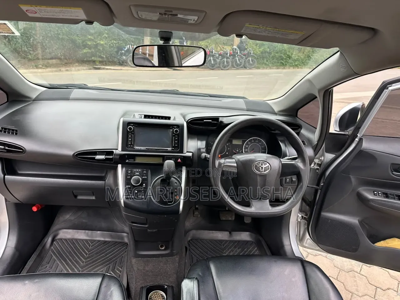 Toyota Wish 2010 Silver