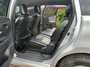 Toyota Wish 2010 Silver