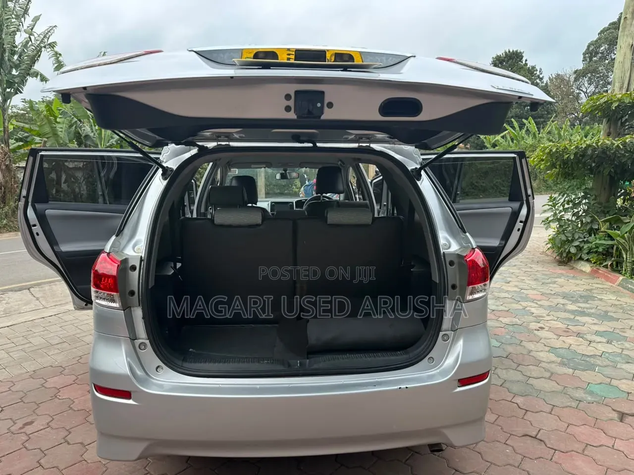 Toyota Wish 2010 Silver