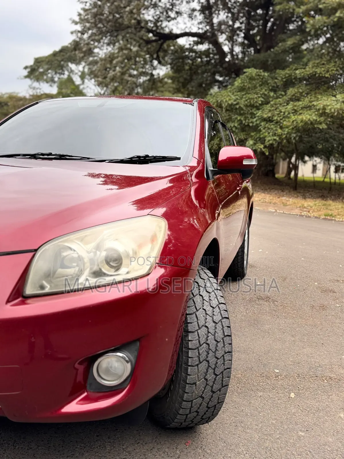 Toyota RAV4 2011 Red