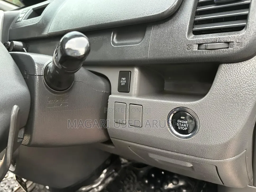 Toyota Noah 2008 Silver