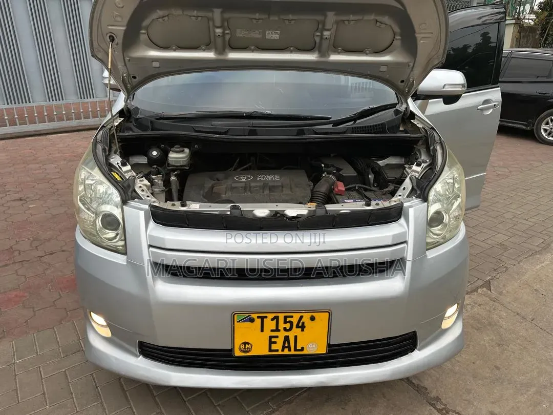 Toyota Noah 2008 Silver