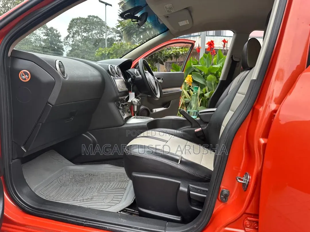 Nissan Dualis 2009 Orange