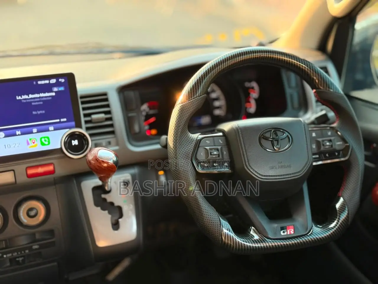 Toyota HiAce 2005 Grey