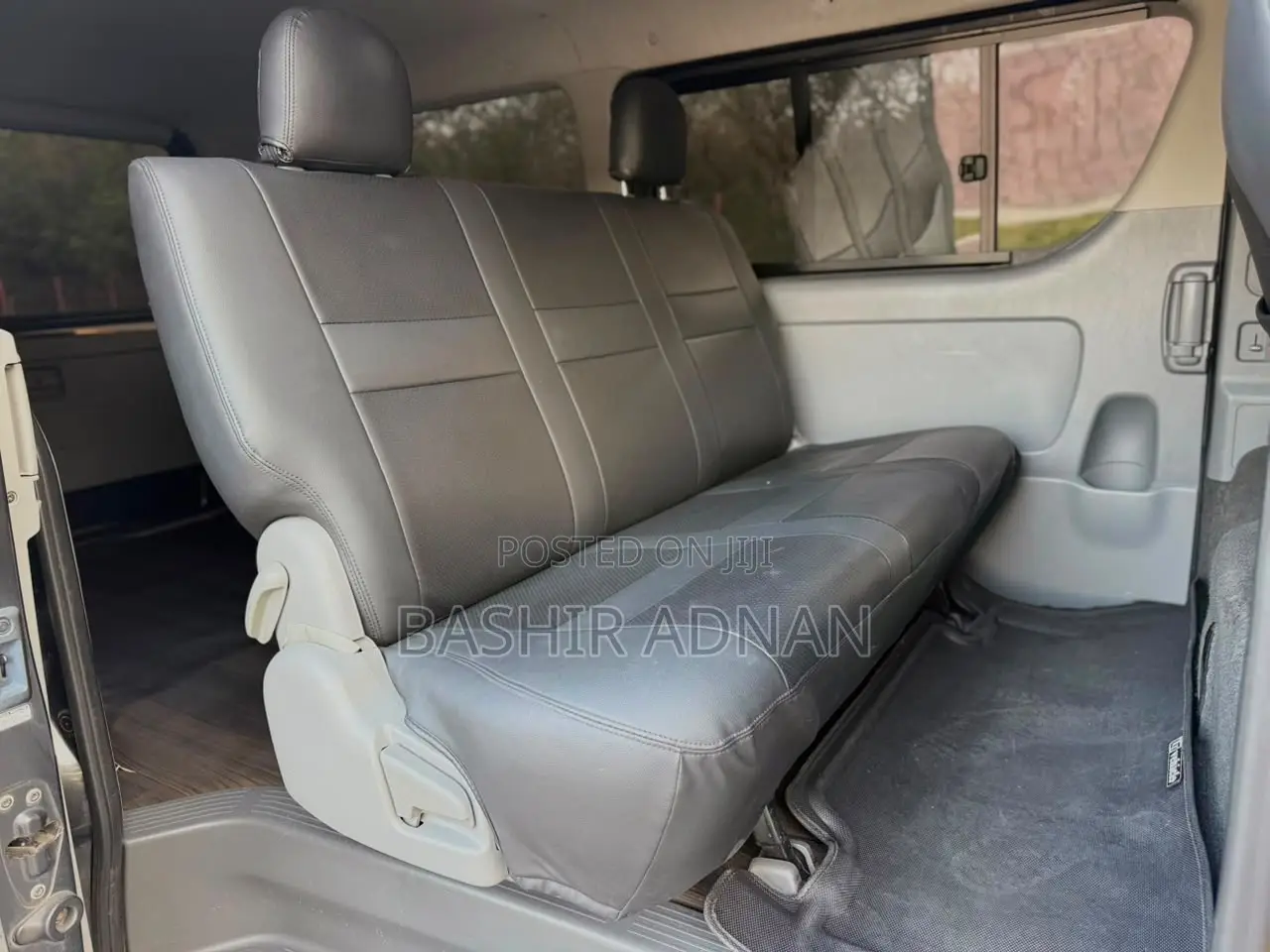 Toyota HiAce 2005 Grey