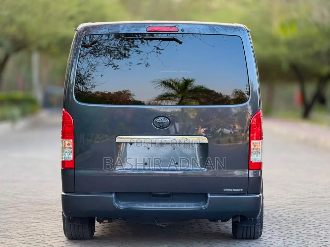 Toyota HiAce 2005 Grey