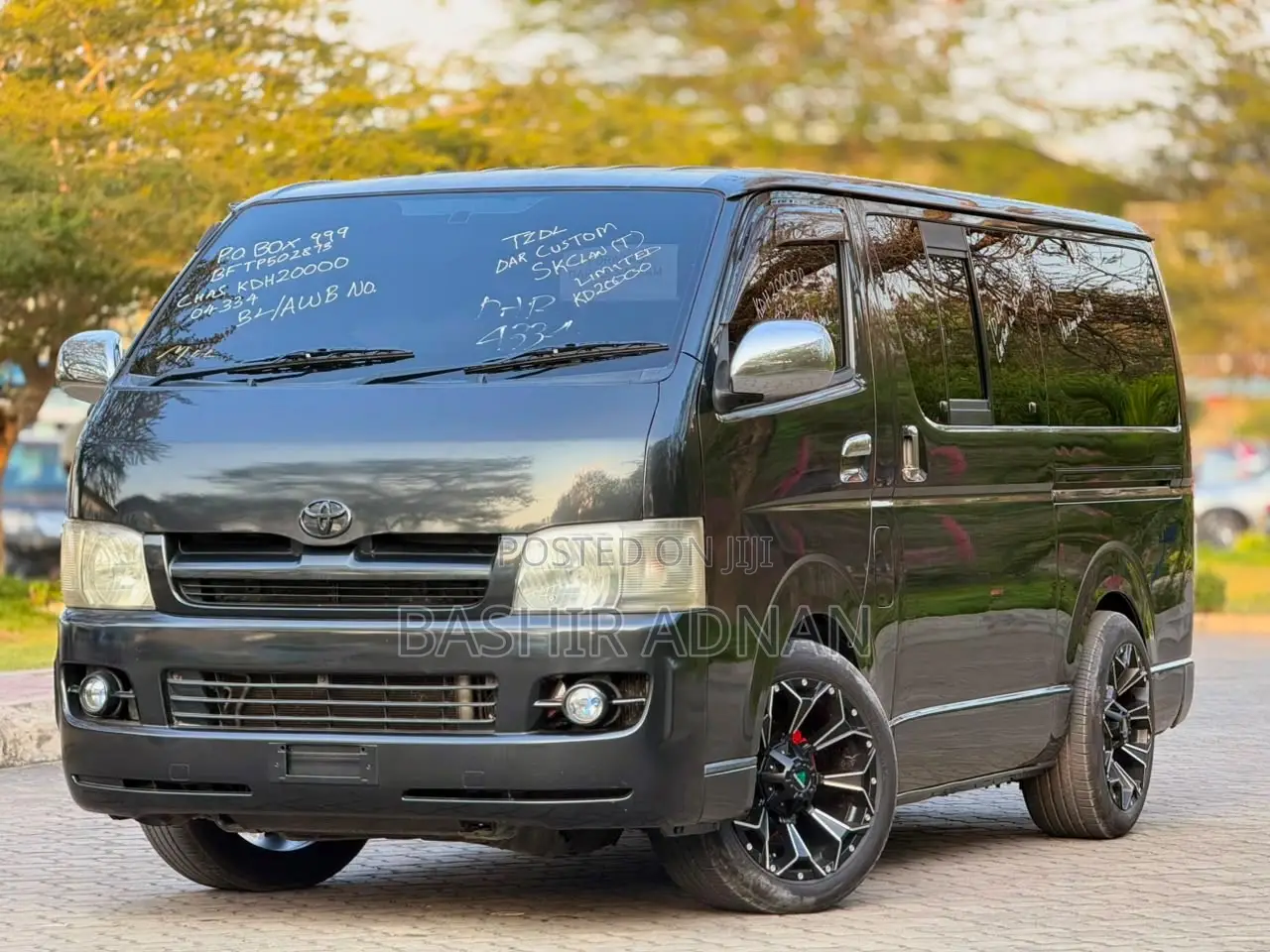 Toyota HiAce 2005 Grey
