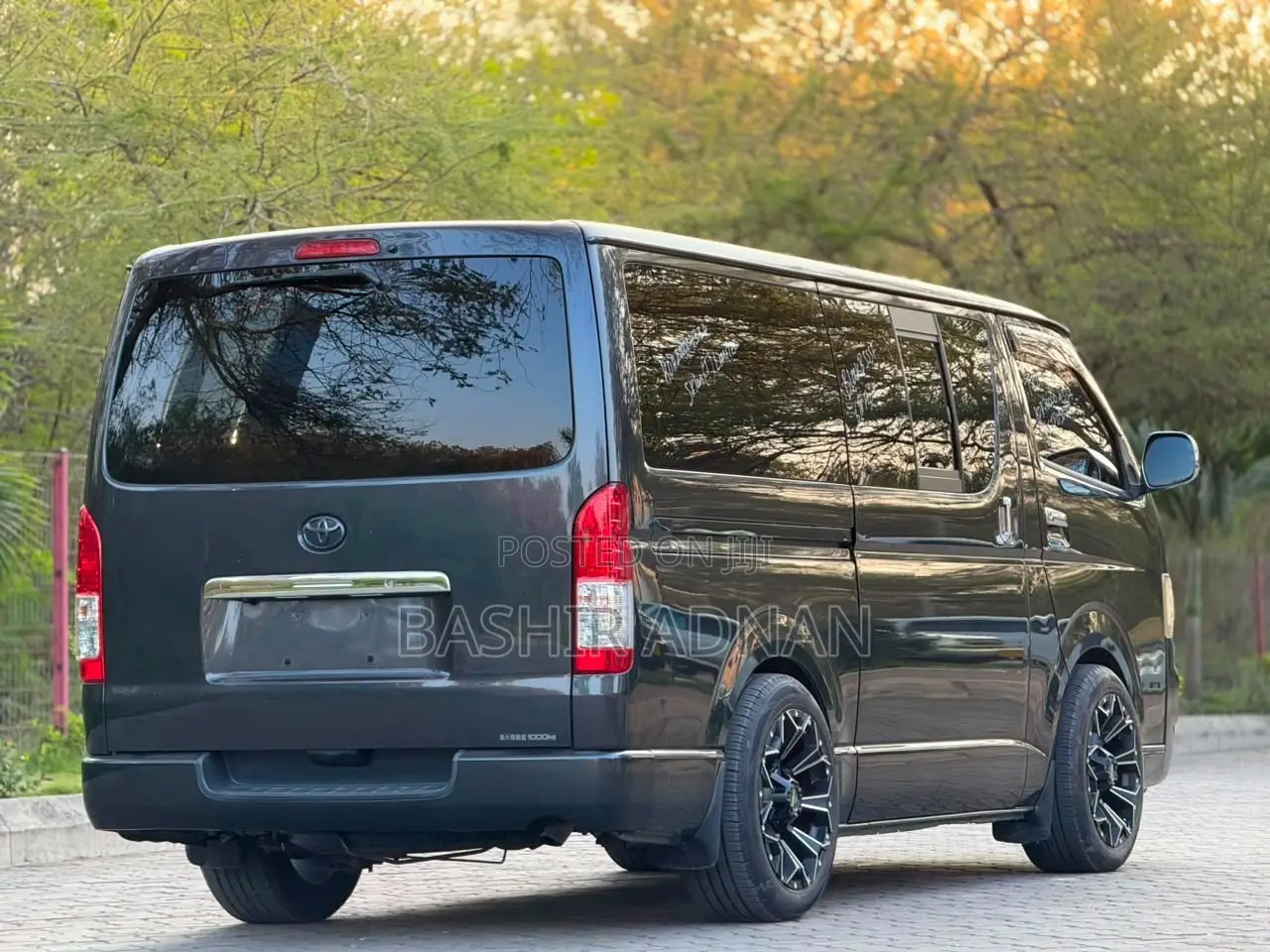Toyota HiAce 2005 Grey