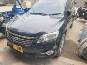 Toyota Vanguard 2011 Black