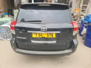 Toyota Vanguard 2011 Black