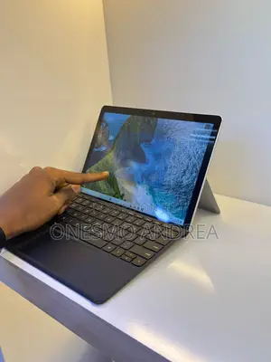 New Laptop Microsoft Surface Laptop 2 8GB Intel Core i5 SSD 128GB
