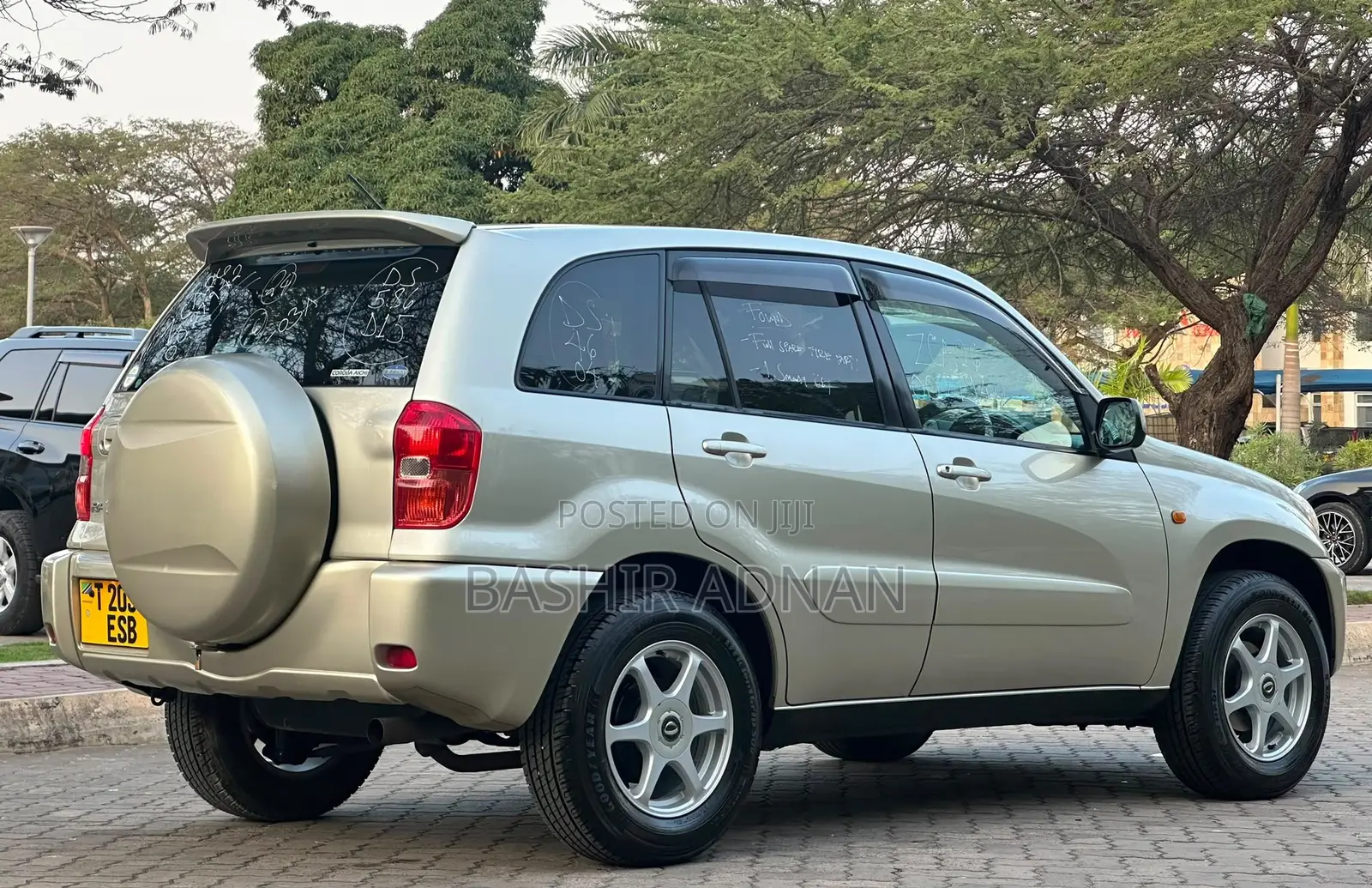 Toyota RAV4 Automatic 2003 Beige