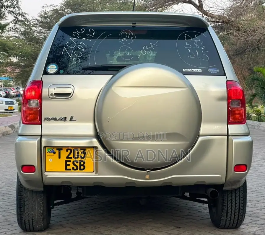 Toyota RAV4 Automatic 2003 Beige