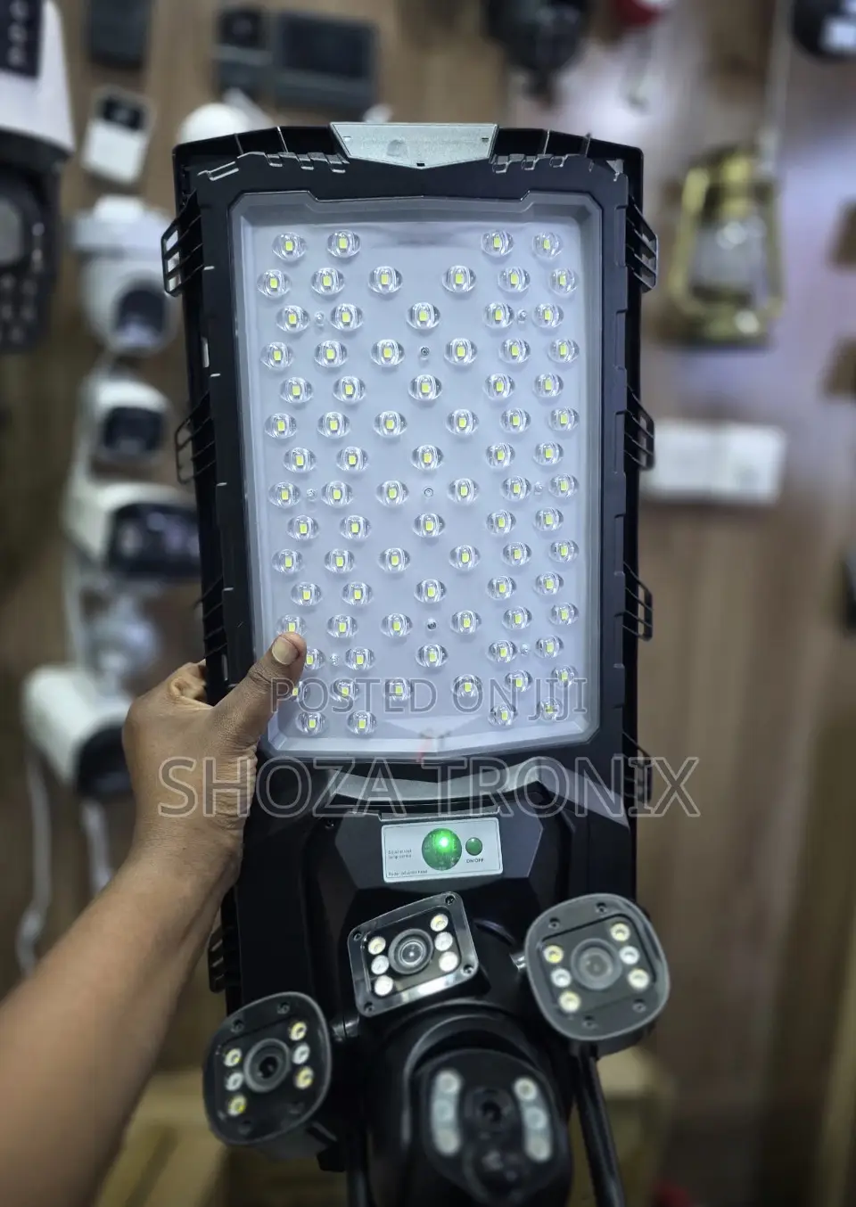 Taa Ya Solar Na Camera