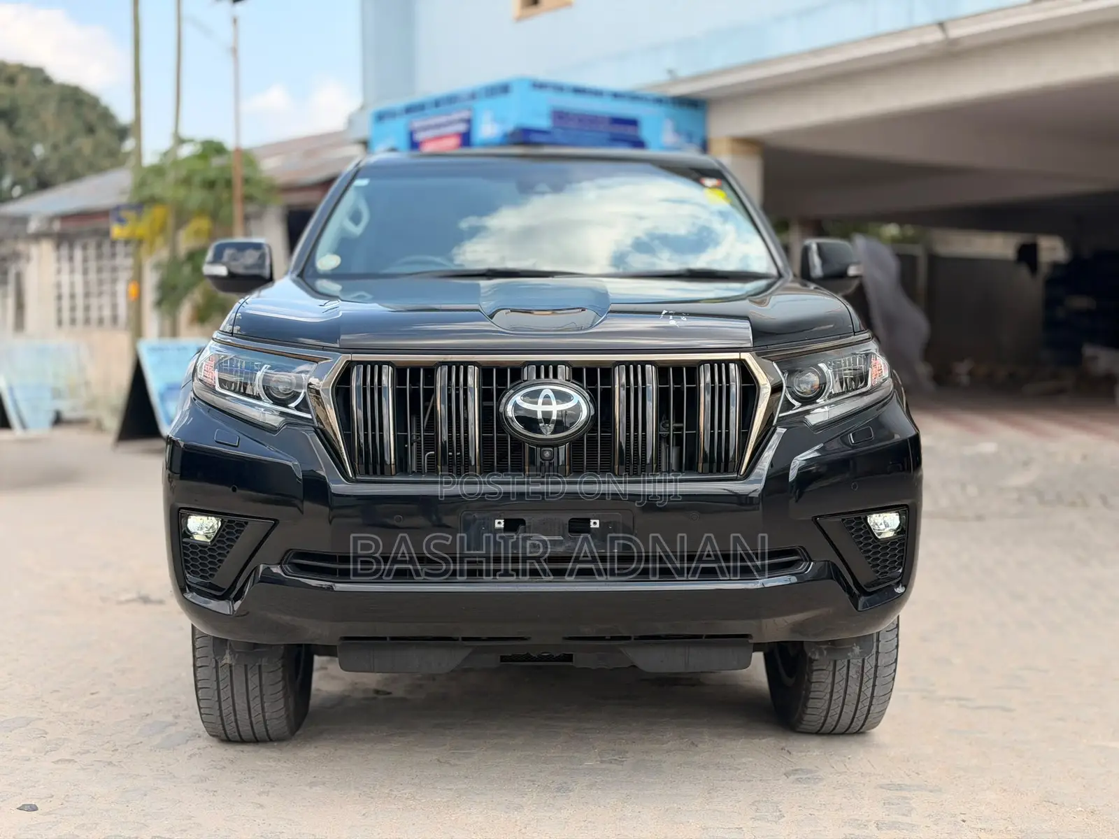 Toyota Land Cruiser Prado 2.7 2022 Matt Black