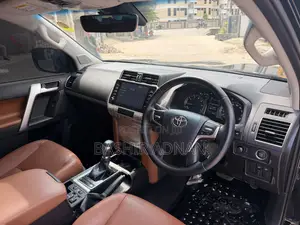 Toyota Land Cruiser Prado 2.7 2022 Matt Black