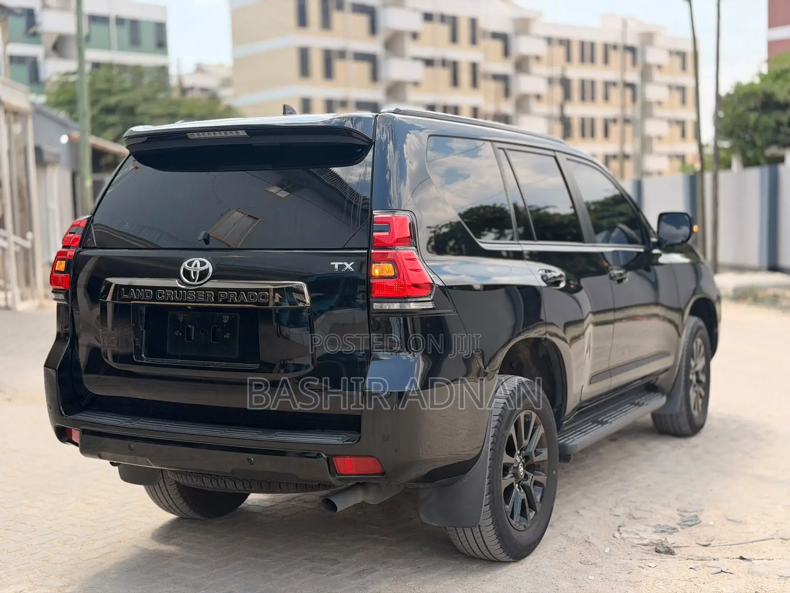 Toyota Land Cruiser Prado 2.7 2022 Matt Black